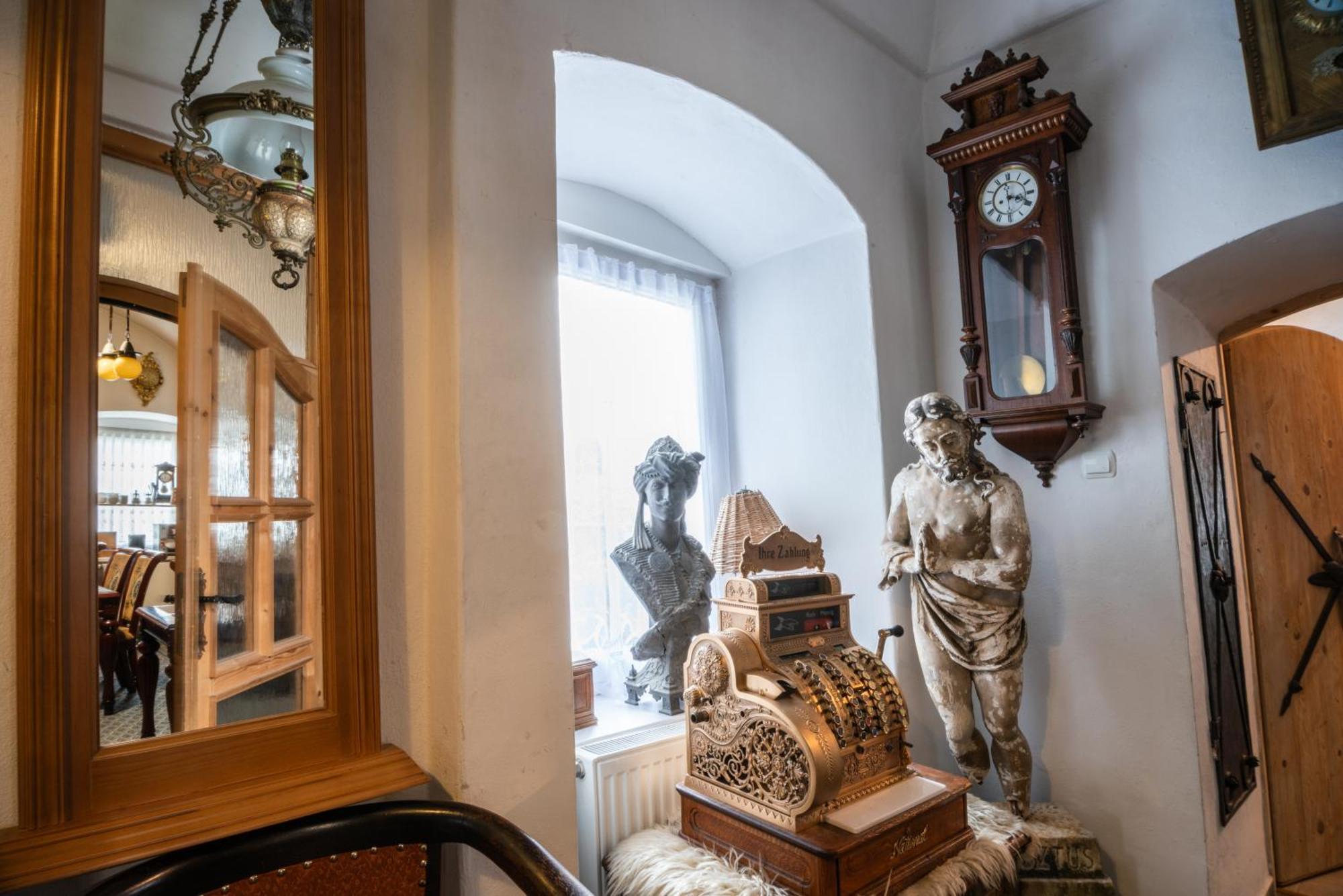 Zemianska Kuria Vachtar Hotel Kralova Lehota Exterior foto