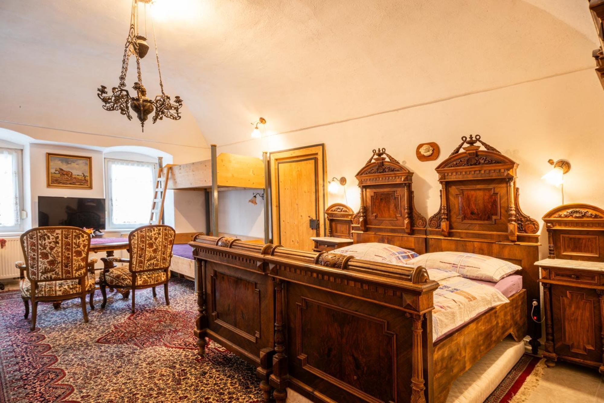 Zemianska Kuria Vachtar Hotel Kralova Lehota Exterior foto